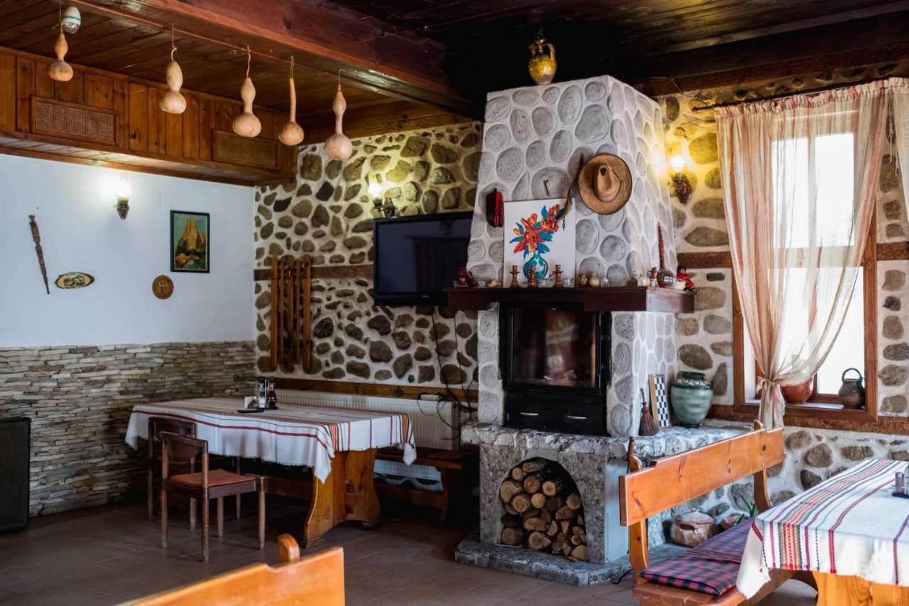 Стария Чинар Мелник Hotel ภายนอก รูปภาพ