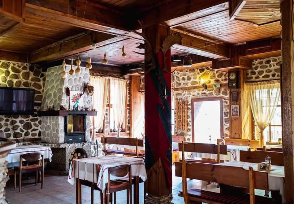 Стария Чинар Мелник Hotel ภายนอก รูปภาพ